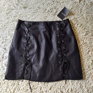 Forever 21 black vegan leather mini skirt- size small